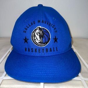New Era Dallas Mavericks Men's 9Fifty Adjustable Snapback Hat Cap Blue